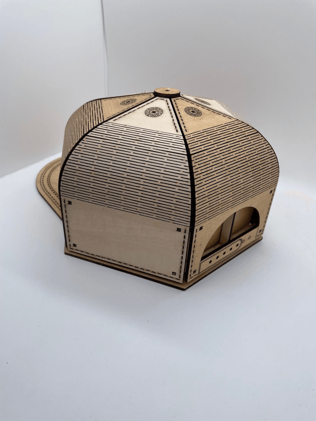 Boîte en bois en forme de Casquette.