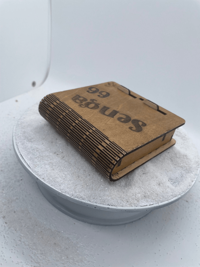 Boîte à Cigarettes + briquet avec fermeture.