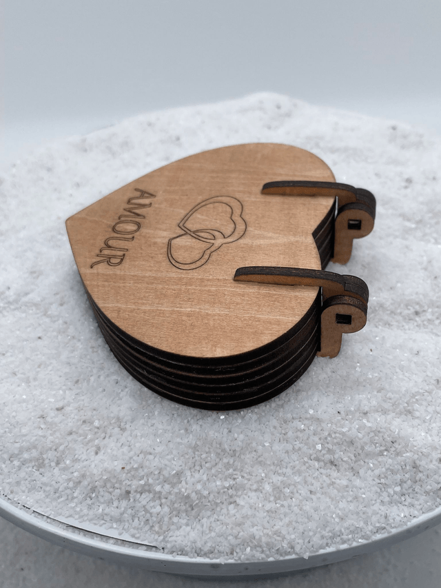Boîte à Alliances en bois et cuir coeur et clapet