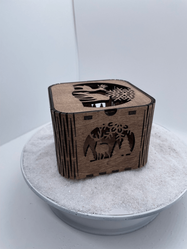 Boîte en bois Cadeau Renne pour Noël.