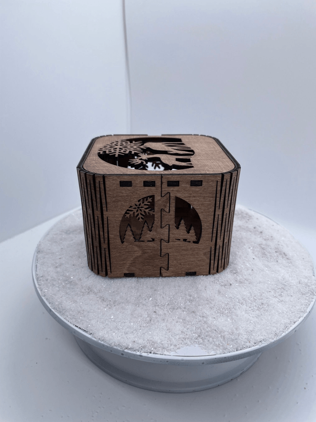 Boîte en bois Cadeau Renne pour Noël.